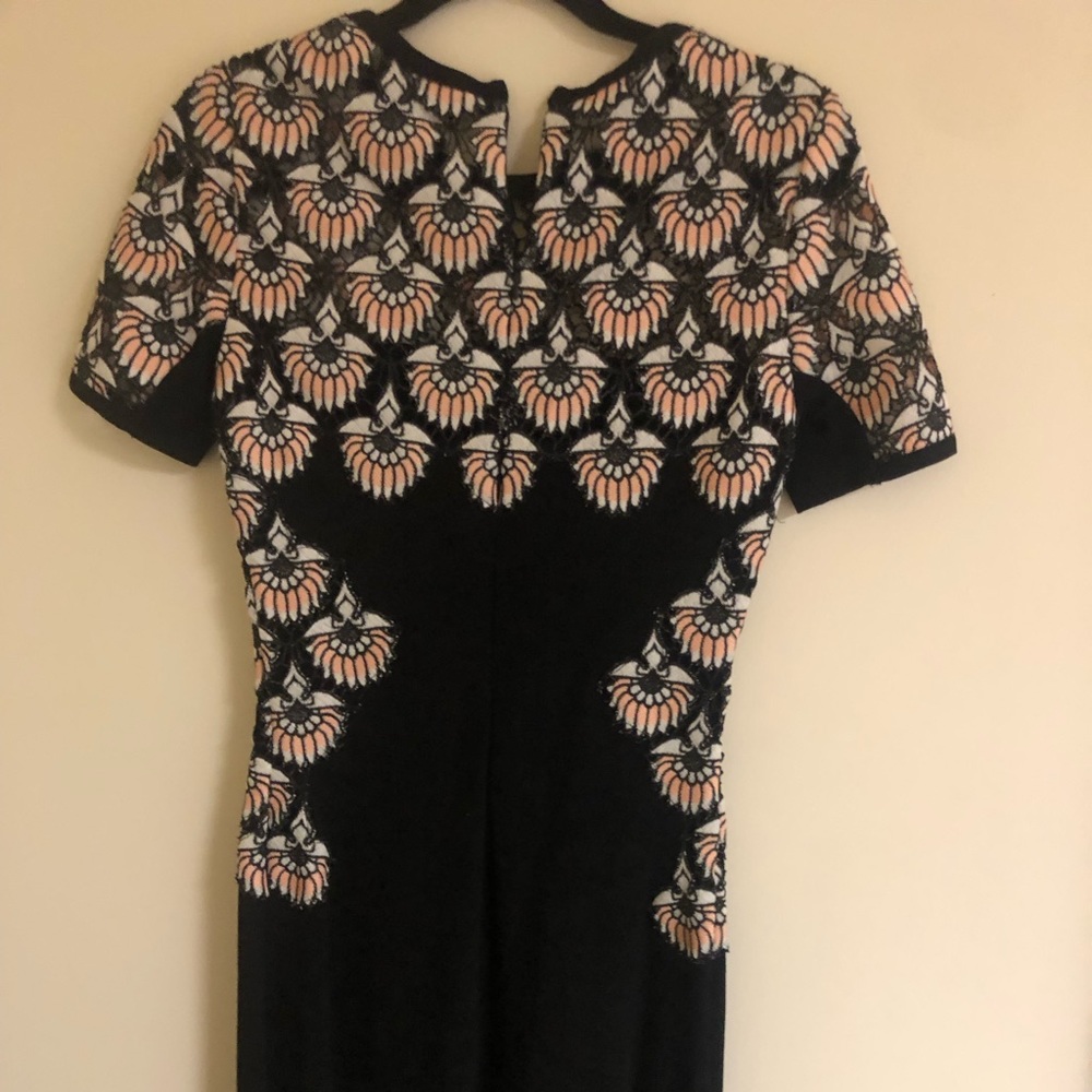 YYigal - Size Small - Worn once - dress - adorable -S/S-below knee-FREE shipping